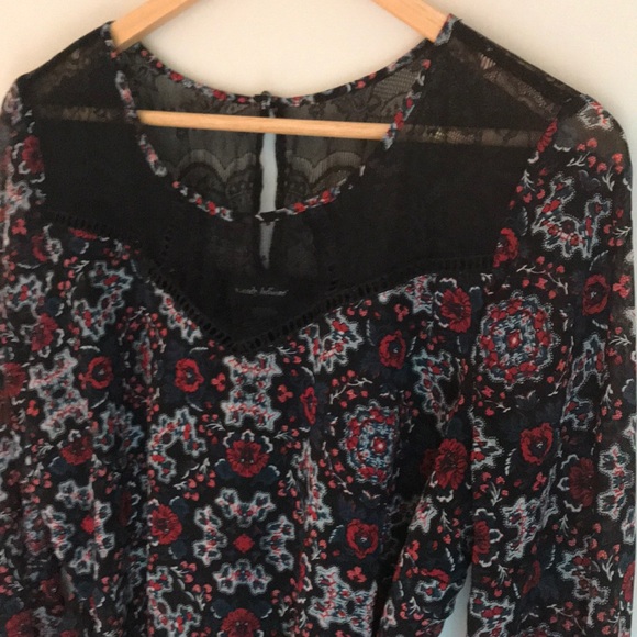 Wendy Bellissimo Black Lace Flower Blouse - Picture 2 of 16